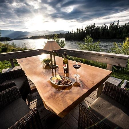Skeena River House Bed & Breakfast Terrace Dış mekan fotoğraf
