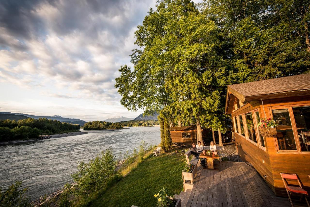 Skeena River House Bed & Breakfast Terrace Dış mekan fotoğraf